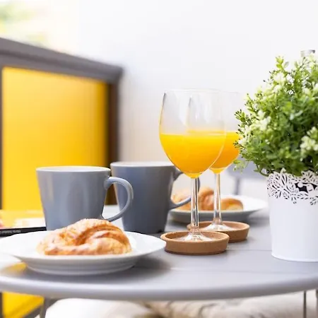 Bonito Estudio Con Balcon アパート