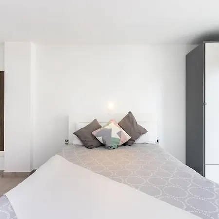 Bonito Estudio Con Balcon *